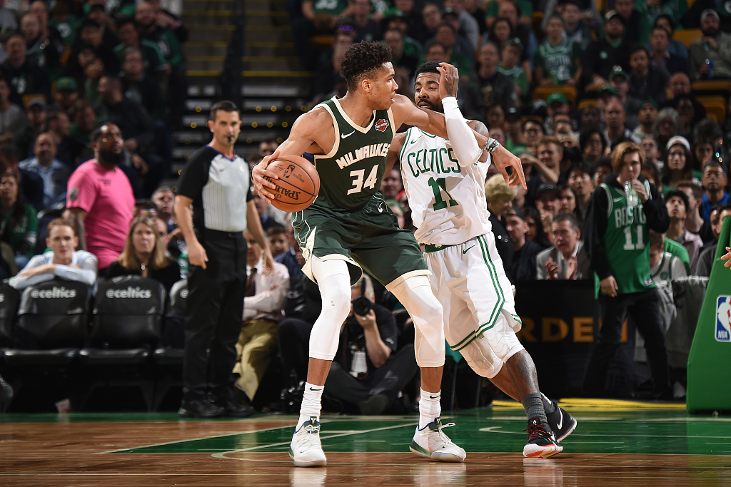  字母哥暴扣统治内线雄鹿大胜凯尔特人